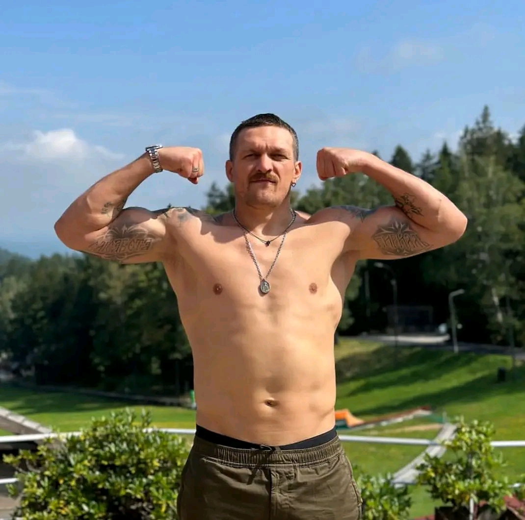 Team Usyk Lodges Complaint Over Ring Canvas